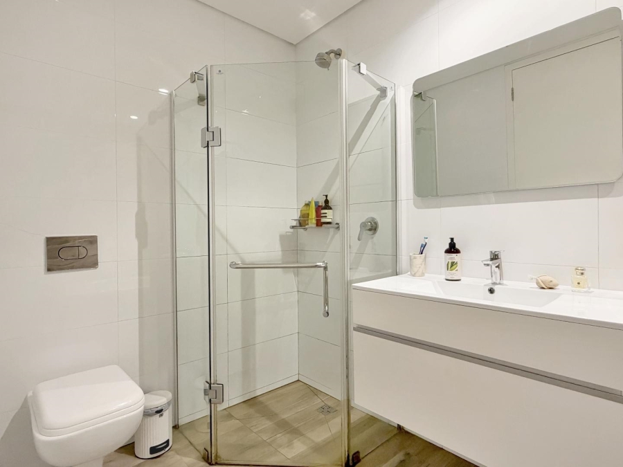 2 Bedroom Property for Sale in Green Point Western Cape